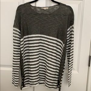 NEW Gray White Stripe Sweater sz Medium Knit